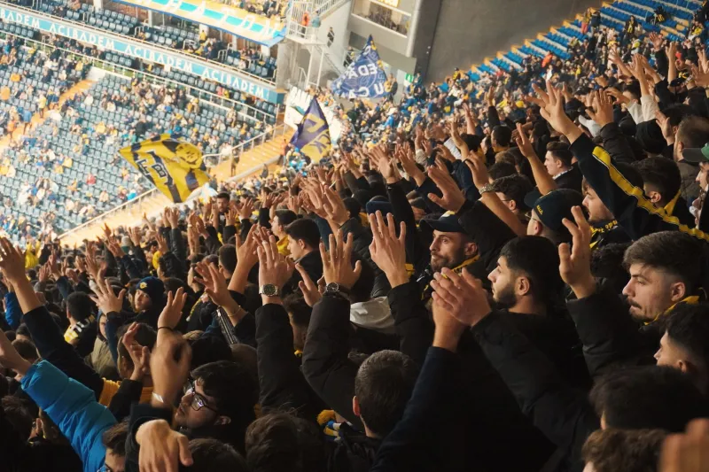 Swimming Upstream: How Contrarian Bettors Cash In by Going Against the Crowd